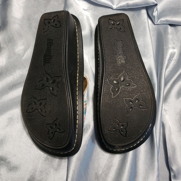 ð¤ROSE GOLD BEDAZZLED Glitter Embellished Slides in 2021 | Embellished slides, Fashion, Clothes 